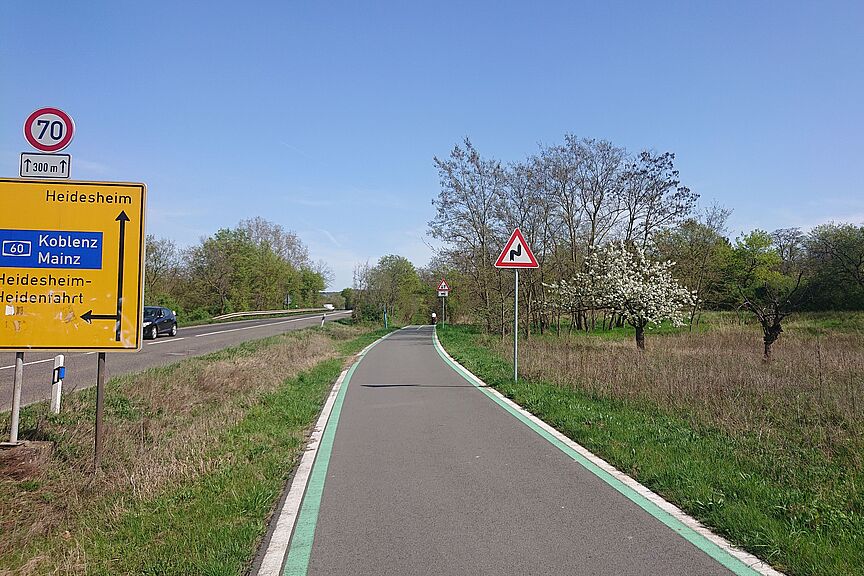 2024-12-04_PRR_Ingelheim-Heidesheim.JPG Abschnitt der Pendlerradroute zwischen Ingelheim und Heidesheim