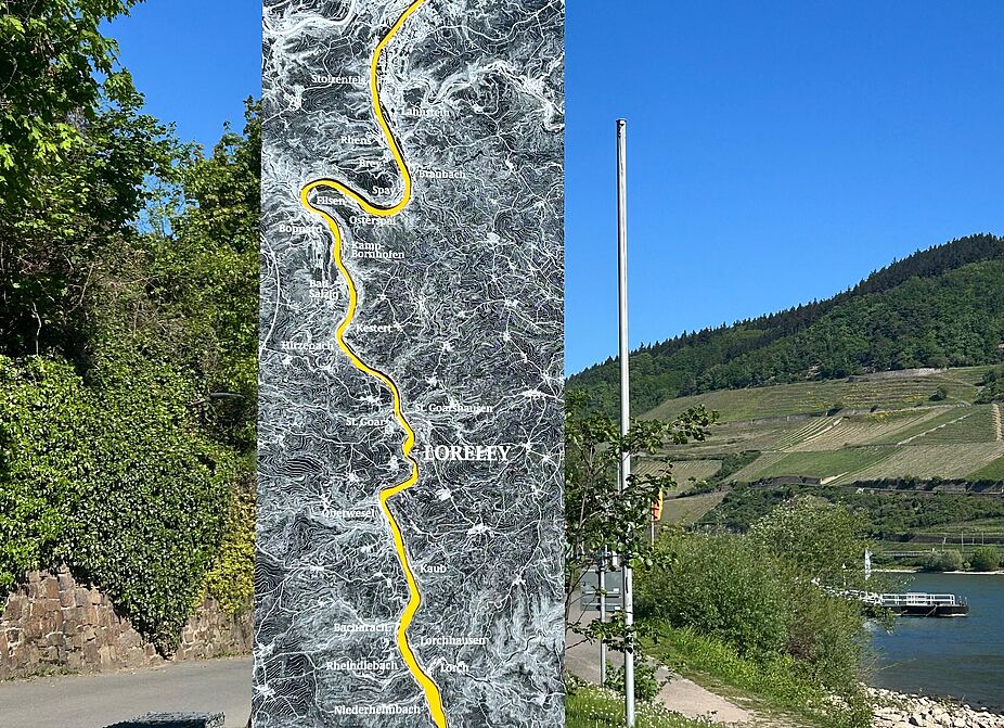 Romantischer Mittelrhein Säule am Beginn des romantischen Mittelrheins